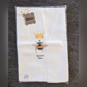 Mud Pie Queen Bee Dish Towel NWT